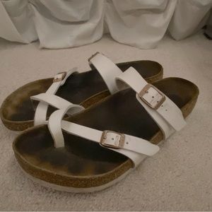 Mayari style Birkenstocks. White size 39.